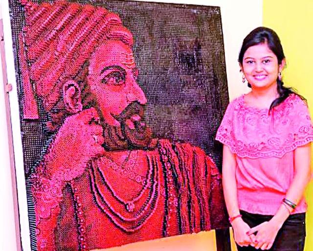 Sivaraya formed from the nails | खिळ्यांपासून साकारले शिवराय