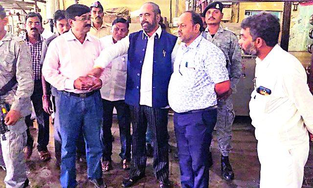 Procurement of milk procurement process should be implemented directly | दूध संकलन खरेदी प्रक्रिया थेट राबविणे गरजेचे Procurement of milk procurement process should be implemented directly | दूध संकलन खरेदी प्रक्रिया थेट राबविणे गरजेचे