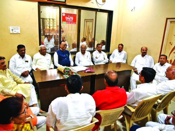 BJP rush to get nomination; ८८ Interested! | भाजपकडे उमेदवारीसाठी गर्दी; ८८ इच्छुक! BJP rush to get nomination; ८८ Interested! | भाजपकडे उमेदवारीसाठी गर्दी; ८८ इच्छुक!