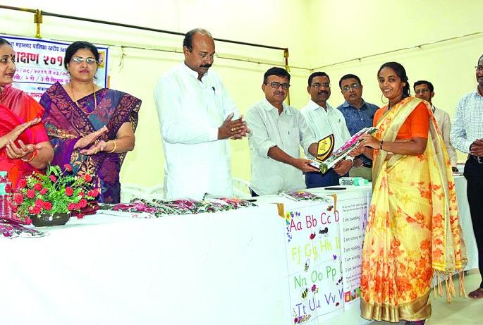 Jolly Phoenix Methods for the Students in Municipal Schools! | मनपा शाळांमधील विद्यार्थ्यांच्या इंग्रजी कौशल्यासाठी जॉली फोनिक्स पद्धती!