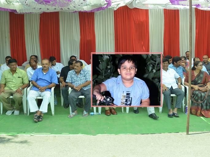 Jalgaon's Elgar against the good drivers, aggressive for the arrest of 'that' car driver | सुसाट वाहनचालकांविरोधात जळगावकरांचा एल्गार, 'त्या' कारचालकाच्या अटकेसाठी आक्रमक Jalgaon's Elgar against the good drivers, aggressive for the arrest of 'that' car driver | सुसाट वाहनचालकांविरोधात जळगावकरांचा एल्गार, 'त्या' कारचालकाच्या अटकेसाठी आक्रमक