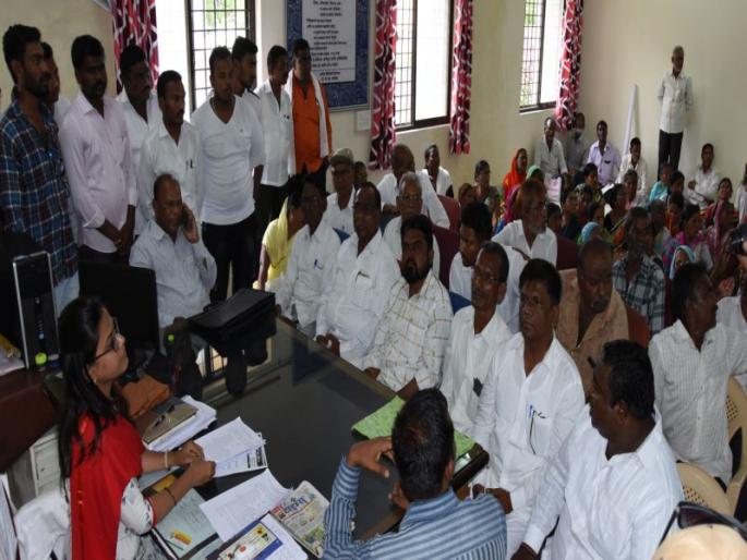 Strike agitation by RPI for sanction of Gharkul in Dhule | धुळे येथे घरकुल मंजुरीसाठी आरपीआयतर्फे ठिय्या आंदोलन Strike agitation by RPI for sanction of Gharkul in Dhule | धुळे येथे घरकुल मंजुरीसाठी आरपीआयतर्फे ठिय्या आंदोलन