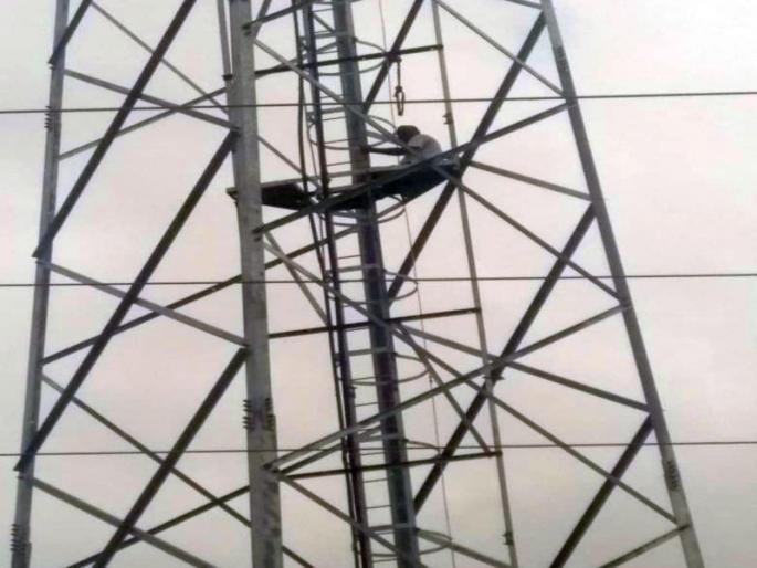 The administration tilted due to the agitation of the village farmers | गोराण्याच्या शेतकºयाच्या आंदोलनामुळे प्रशासन झुकले The administration tilted due to the agitation of the village farmers | गोराण्याच्या शेतकºयाच्या आंदोलनामुळे प्रशासन झुकले