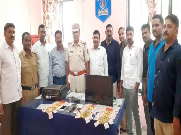 Shindkheda police 4 offenses | शिंदखेडा पोलिसांकडून ४ गुन्हे उघड