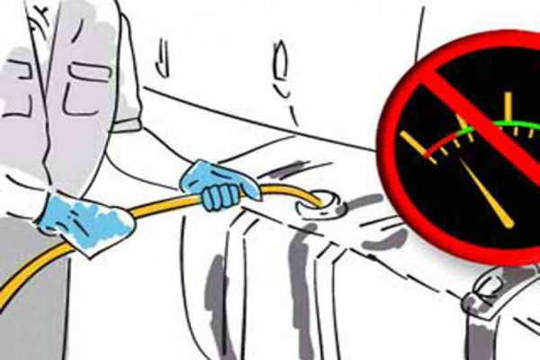 Two arrested for stealing diesel from a truck on the highway | महामार्गावर ट्रकमधुन डिझेल चोरणारे दोघे ताब्यात