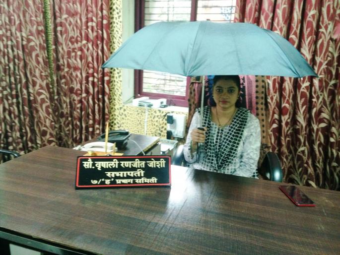 Sunil Joshi, Commissioner inspected of Dombivli rain | पावसाने डोंबिवलीकरांच्या दैनावस्थेची आयुक्त, सुनील जोशींनी केली पाहणी Sunil Joshi, Commissioner inspected of Dombivli rain | पावसाने डोंबिवलीकरांच्या दैनावस्थेची आयुक्त, सुनील जोशींनी केली पाहणी