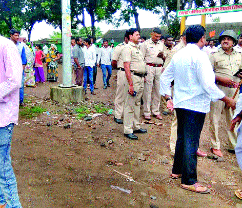 Tension due to the death of a marriage | विवाहितेच्या मृत्यूमुळे तणाव Tension due to the death of a marriage | विवाहितेच्या मृत्यूमुळे तणाव