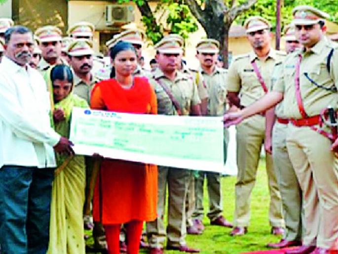 102 police officers received medals | महासंचालक पदक प्राप्त १०२ पोलिसांचा सन्मान 102 police officers received medals | महासंचालक पदक प्राप्त १०२ पोलिसांचा सन्मान