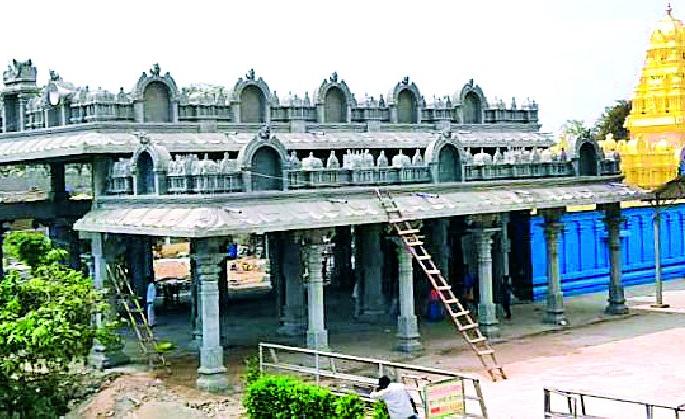 The devotees of the district 'Kalshwaram' | जिल्ह्यातील भाविकांचे श्रद्धास्थान ‘कालेश्वरम’ The devotees of the district 'Kalshwaram' | जिल्ह्यातील भाविकांचे श्रद्धास्थान ‘कालेश्वरम’