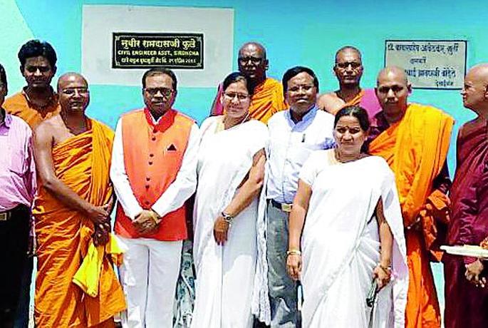 Celebration Day celebrated with excitement | पदस्पर्श दिन उत्साहात साजरा Celebration Day celebrated with excitement | पदस्पर्श दिन उत्साहात साजरा