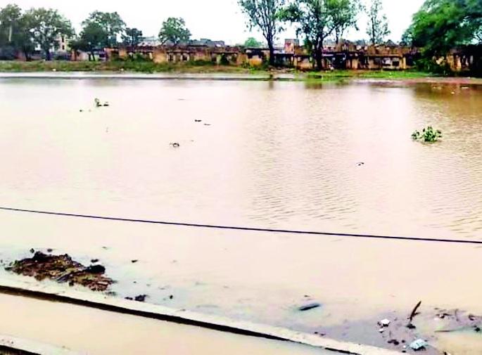 Strong entry of rain in the district | जिल्ह्यात पावसाची दमदार एन्ट्री Strong entry of rain in the district | जिल्ह्यात पावसाची दमदार एन्ट्री