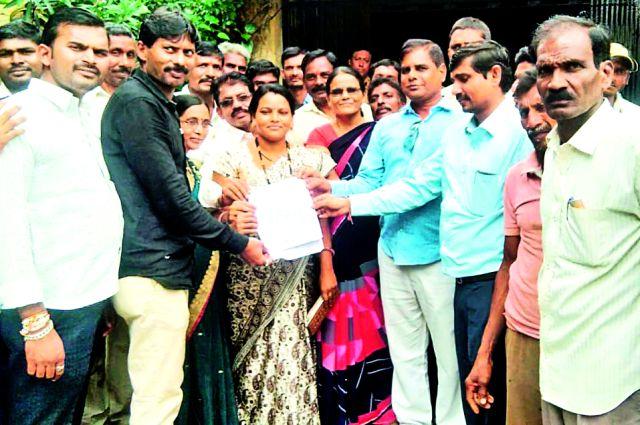 The white health center at Oxygen | पांढरी आरोग्य केंद्र आॅक्सीजनवर The white health center at Oxygen | पांढरी आरोग्य केंद्र आॅक्सीजनवर