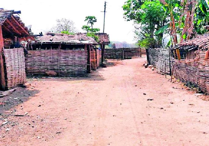 The health services of those five villages still rely on God | त्या पाच गावांची आरोग्य सेवा अद्यापही भगवान भरोसे The health services of those five villages still rely on God | त्या पाच गावांची आरोग्य सेवा अद्यापही भगवान भरोसे