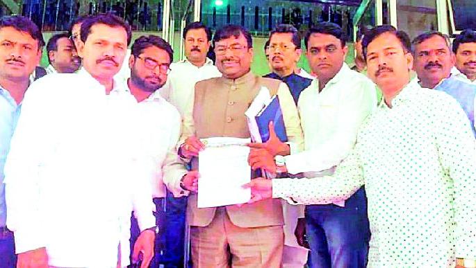 Success of chain pensions for the Old Pension rights organization | जुनी पेन्शन हक्क संघटनेच्या साखळी उपोषणाला यश Success of chain pensions for the Old Pension rights organization | जुनी पेन्शन हक्क संघटनेच्या साखळी उपोषणाला यश