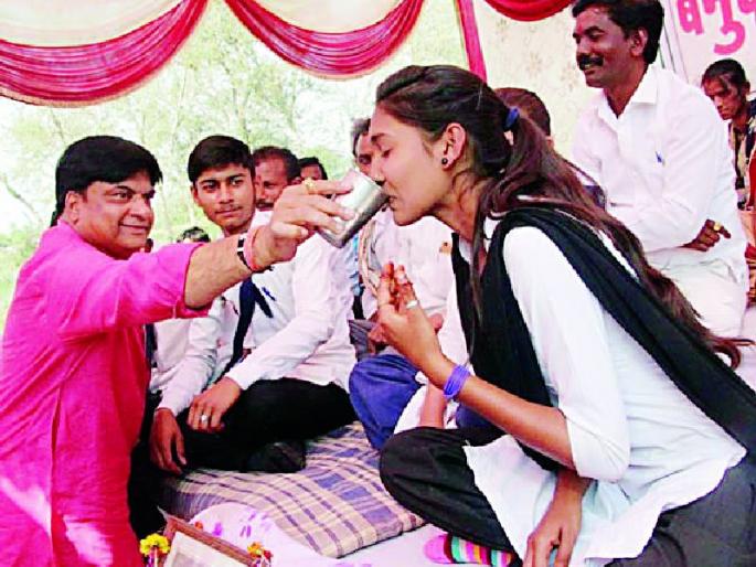 Sukadi-Dakram's center number 770 is restored | सुकडी-डाकरामचे केंद्र क्रमांक ७७० पूर्ववत Sukadi-Dakram's center number 770 is restored | सुकडी-डाकरामचे केंद्र क्रमांक ७७० पूर्ववत