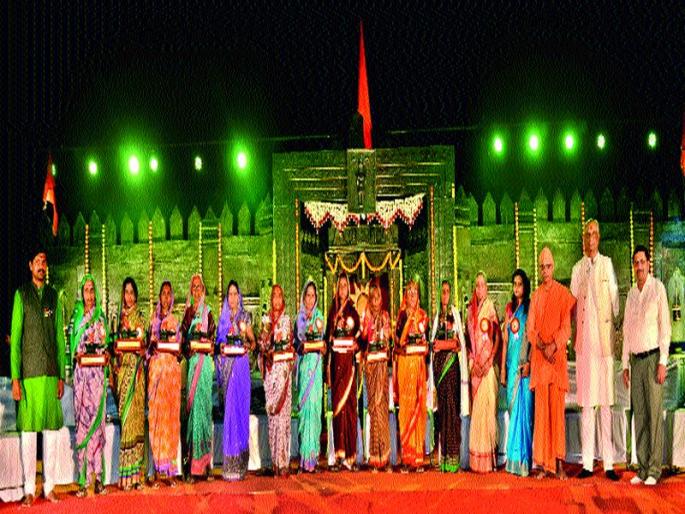 Raja Mother of the Mother of the Mother Jijau Prize Honor Tirtha Shivrai: Musical era musical speakers | वीर मातांचा राजमाता जिजाऊ पुरस्कारांनी सन्मान तीर्थ शिवराय : तेजस्वी युगपुरुषांचा संगीतमय चरित्रपट