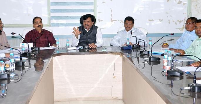 Solar power generation pilot project will be implemented | सौरऊर्जा निर्मितीचा पायलट प्रकल्प राबविणार