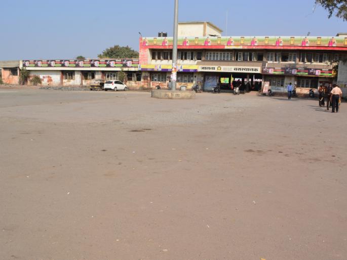 Response to protest in Jalna district | बंदला जालना जिल्ह्यात दणदणीत प्रतिसाद Response to protest in Jalna district | बंदला जालना जिल्ह्यात दणदणीत प्रतिसाद