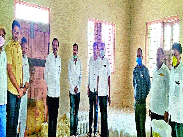 A helping hand from the Maharaja Foundation | महाराजा फाउण्डेशनकडून मदतीचा हात A helping hand from the Maharaja Foundation | महाराजा फाउण्डेशनकडून मदतीचा हात
