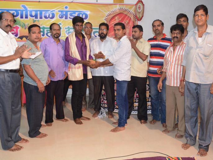 The unique confluence of artists in the land of Konkan: Subhash Gawde | कलावंतांचा अनोखा संगम कोकणच्या भूमीत : सुभाष गावडे The unique confluence of artists in the land of Konkan: Subhash Gawde | कलावंतांचा अनोखा संगम कोकणच्या भूमीत : सुभाष गावडे
