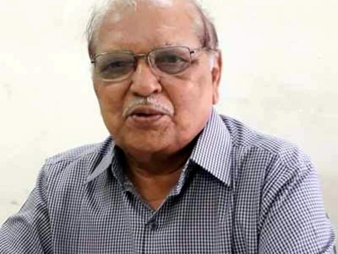 The chairman of the meeting should be on the move | संमेलनाचा अध्यक्ष हिंडता-फिरता असावा The chairman of the meeting should be on the move | संमेलनाचा अध्यक्ष हिंडता-फिरता असावा