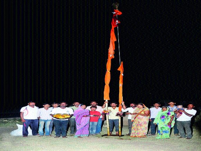 Pelkos: The procession of Gudhipadawi begins with the procession, the great allotment of the Mahaprasad-Kabaddi festival concludes | पिळ्कोस : गुढीपाडव्याला सुरू झालेल्या प्रथेची मिरवणूकीने सांगता, महाप्रसादाचे वाटप काठी -कावडी उत्सवाचा समारोप Pelkos: The procession of Gudhipadawi begins with the procession, the great allotment of the Mahaprasad-Kabaddi festival concludes | पिळ्कोस : गुढीपाडव्याला सुरू झालेल्या प्रथेची मिरवणूकीने सांगता, महाप्रसादाचे वाटप काठी -कावडी उत्सवाचा समारोप
