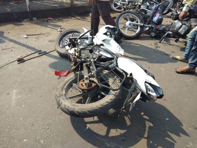 Kolhapur court curfew imposed, Ambedkar-pro-Hindu activists face protest, violent turn of the Bhima Koregaon case | कोल्हापुरात भीमसैनिक-हिंदुत्ववादी कार्यकर्ते समोरासमोर, भीमा कोरेगावप्रकरणी बंदला हिंसक वळण Kolhapur court curfew imposed, Ambedkar-pro-Hindu activists face protest, violent turn of the Bhima Koregaon case | कोल्हापुरात भीमसैनिक-हिंदुत्ववादी कार्यकर्ते समोरासमोर, भीमा कोरेगावप्रकरणी बंदला हिंसक वळण