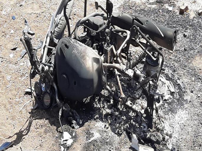 Attack on villagers working in the water foundation of Chandwad taluka | चांदवड तालुक्यात पानी फाउण्डेशनचे काम करणाऱ्या ग्रामस्थांवर हल्ला Attack on villagers working in the water foundation of Chandwad taluka | चांदवड तालुक्यात पानी फाउण्डेशनचे काम करणाऱ्या ग्रामस्थांवर हल्ला