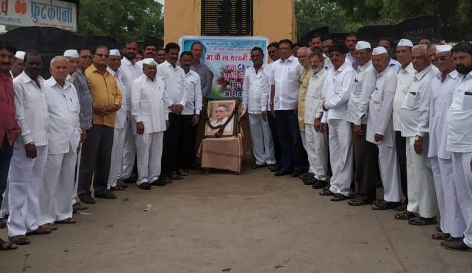 The one-point resolution for the statue of Sharad Joshi | शरद जोशी यांचा पुतळा बसविण्याचा एकमुखी ठराव The one-point resolution for the statue of Sharad Joshi | शरद जोशी यांचा पुतळा बसविण्याचा एकमुखी ठराव