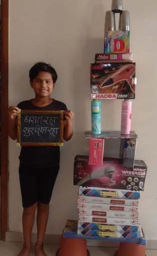 Guruji's 'Guru Mantra' was the illumination on the corona | गुरुजींच्या ‘गुरुमंत्रा’ने होतेय कोरोनावर प्रबोधन Guruji's 'Guru Mantra' was the illumination on the corona | गुरुजींच्या ‘गुरुमंत्रा’ने होतेय कोरोनावर प्रबोधन