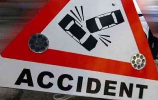 Bhargava truck hit ST, driver injured | भरधाव ट्रकची एस.टी.ला धडक, चालक जखमी Bhargava truck hit ST, driver injured | भरधाव ट्रकची एस.टी.ला धडक, चालक जखमी