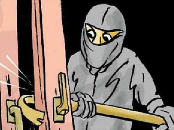 Nutrition food theft at Vissarwadi Zilla Parishad School | विसरवाडी जिल्हा परिषद शाळेत पोषण आहार चोरी Nutrition food theft at Vissarwadi Zilla Parishad School | विसरवाडी जिल्हा परिषद शाळेत पोषण आहार चोरी