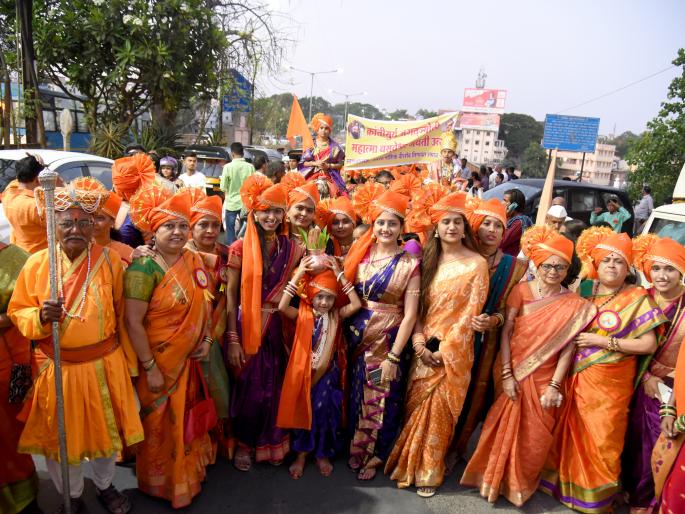 Procession in the city on the occasion of Mahatma Basaveshwar Jayanti | महात्मा बसवेश्वर जयंतीनिमित्त शहरात मिरवणुक उत्साहात Procession in the city on the occasion of Mahatma Basaveshwar Jayanti | महात्मा बसवेश्वर जयंतीनिमित्त शहरात मिरवणुक उत्साहात
