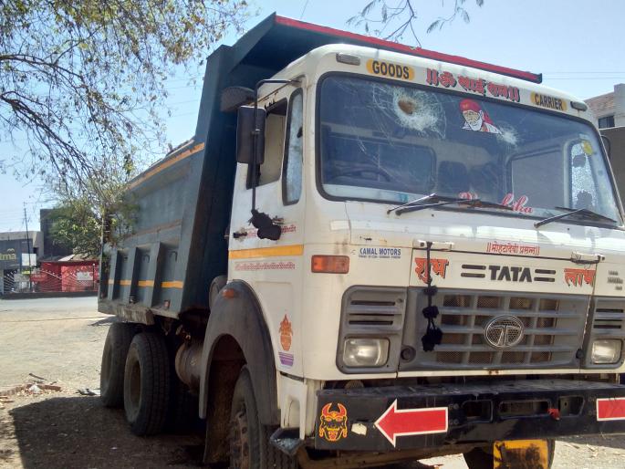 Women killed in truck accident | ट्रक अपघातात महिला ठार Women killed in truck accident | ट्रक अपघातात महिला ठार