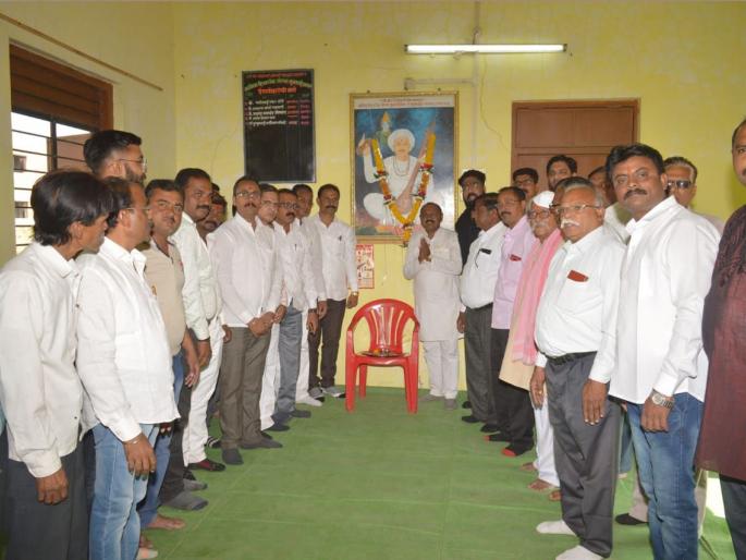 The gathering of the nuclear community in Muktainagar taluka is in full swing | मुक्ताईनगर तालुक्यातील नाभिक समाज बांधवांचा मेळावा उत्साहात The gathering of the nuclear community in Muktainagar taluka is in full swing | मुक्ताईनगर तालुक्यातील नाभिक समाज बांधवांचा मेळावा उत्साहात