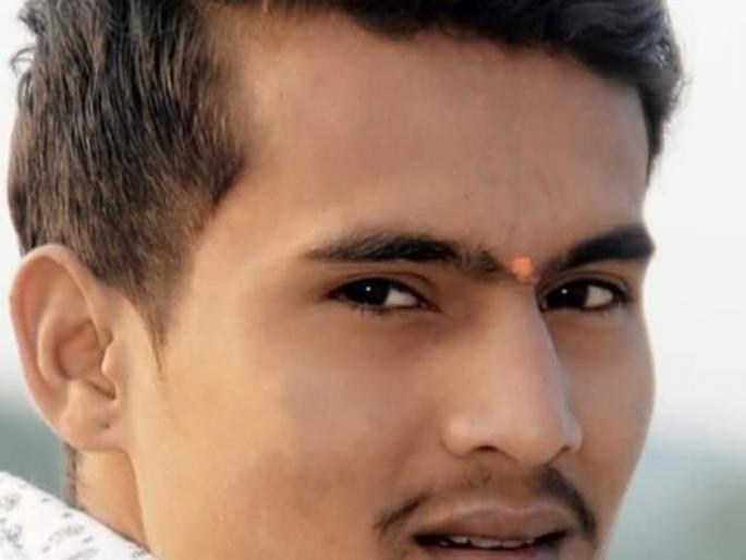 Parola police arrest one accused in firing case | पिंपळकोठा गोळीबार प्रकरणातील एका आरोपीस पारोळा पोलिसांनी धुळ्यात पकडले Parola police arrest one accused in firing case | पिंपळकोठा गोळीबार प्रकरणातील एका आरोपीस पारोळा पोलिसांनी धुळ्यात पकडले