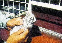 Racket Assistant Accountant arrested | लाचखोर सहायक लेखाधिकाºयास अटक Racket Assistant Accountant arrested | लाचखोर सहायक लेखाधिकाºयास अटक