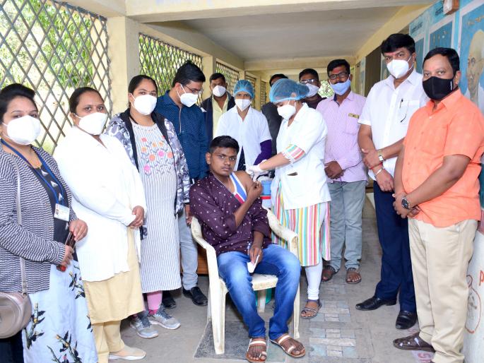 Vaccination campaign in Satana | सटाण्यात लसीकरण मोहीम Vaccination campaign in Satana | सटाण्यात लसीकरण मोहीम