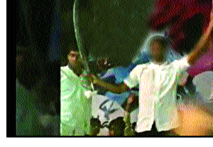 'Air' in free; Gangsters 'social' gangsters | फुकटात ‘हवा’; गुंडांचं ‘सोशल’ गँगवॉर 'Air' in free; Gangsters 'social' gangsters | फुकटात ‘हवा’; गुंडांचं ‘सोशल’ गँगवॉर