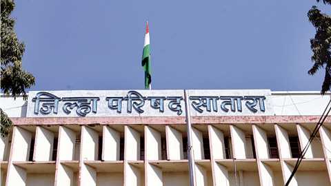 ZP's mission now houses ten thousand families | झेडपीचे मिशन आता दहा हजार कुटुंबांना घर ZP's mission now houses ten thousand families | झेडपीचे मिशन आता दहा हजार कुटुंबांना घर