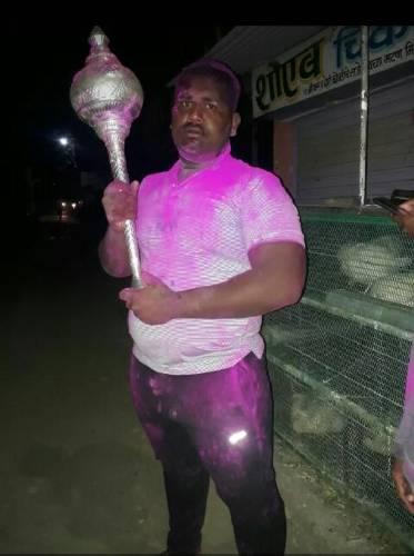 Satara: Shoaib Mullah became the jewel of the silver maid | सातारा :खटावचा शोएब मुल्ला बनला चांदीच्या गदाचा मानकरी Satara: Shoaib Mullah became the jewel of the silver maid | सातारा :खटावचा शोएब मुल्ला बनला चांदीच्या गदाचा मानकरी