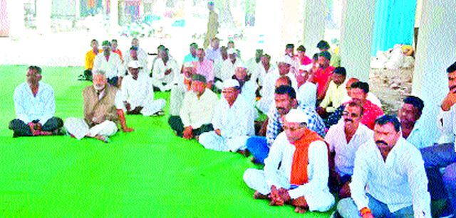 Women turn to Gram Panchayat ward reservation | ग्रामपंचायत प्रभाग आरक्षणाकडे महिलांनी फिरविली पाठ