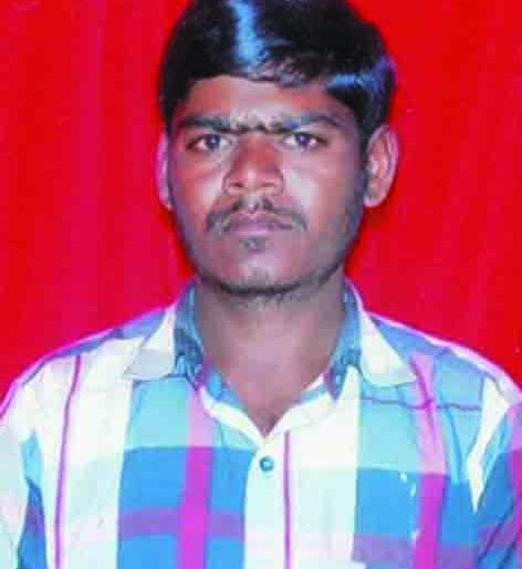 The body of a young man was found in the river Mallangi | म्हाळुंगी नदीपात्रात वाहून गेलेल्या युवकाचा मृतदेह सापडला The body of a young man was found in the river Mallangi | म्हाळुंगी नदीपात्रात वाहून गेलेल्या युवकाचा मृतदेह सापडला