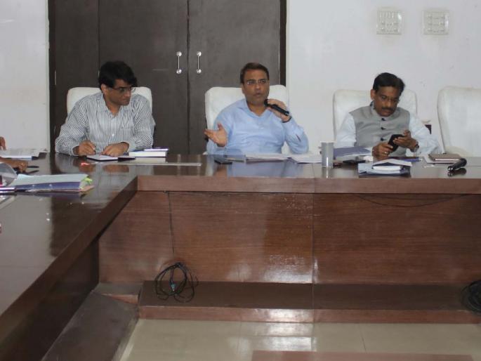 Disciplinary action will be taken against the Deputy Commissioner of Muncipal, if property tax is not realized in Thane | ठाण्यात मालमत्ता कराची वसुली न झाल्यास पालिकेच्या उपायुक्तांविरूद्धही होणार शिस्तभंगाची कारवाई Disciplinary action will be taken against the Deputy Commissioner of Muncipal, if property tax is not realized in Thane | ठाण्यात मालमत्ता कराची वसुली न झाल्यास पालिकेच्या उपायुक्तांविरूद्धही होणार शिस्तभंगाची कारवाई