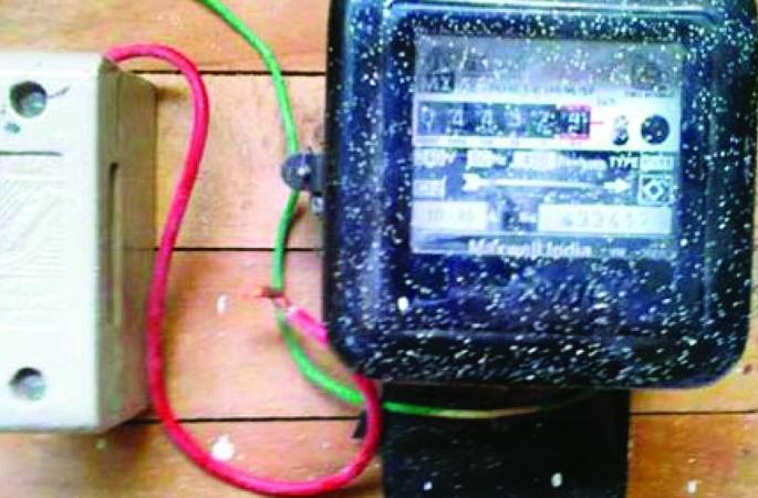 Payment in the name of 'Fault' even after changing the electricity meter! | वीज मीटर बदलल्यानंतरही ‘फाॅल्टी’च्या नावाखाली देयक ! Payment in the name of 'Fault' even after changing the electricity meter! | वीज मीटर बदलल्यानंतरही ‘फाॅल्टी’च्या नावाखाली देयक !
