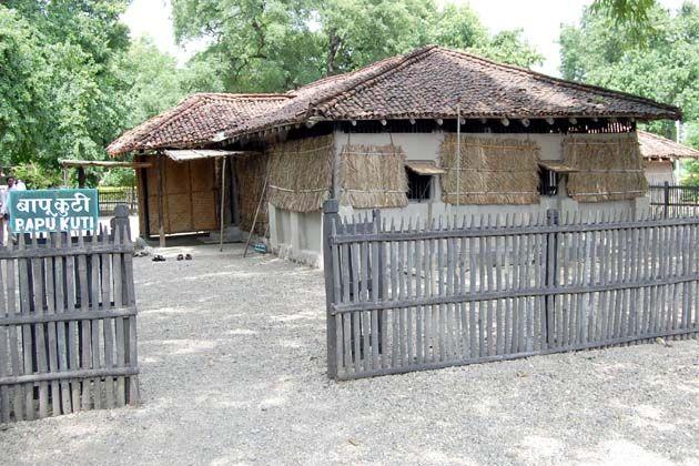 Excluding the development of the original village from Sevagram Development Plan | सेवाग्राम विकास आराखड्यातून मूळ गावाचा विकास वगळला Excluding the development of the original village from Sevagram Development Plan | सेवाग्राम विकास आराखड्यातून मूळ गावाचा विकास वगळला