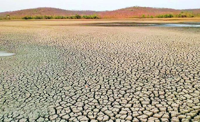 Woe for 8 days | आठ दिवसांपासून पाण्यासाठी हाहाकार Woe for 8 days | आठ दिवसांपासून पाण्यासाठी हाहाकार