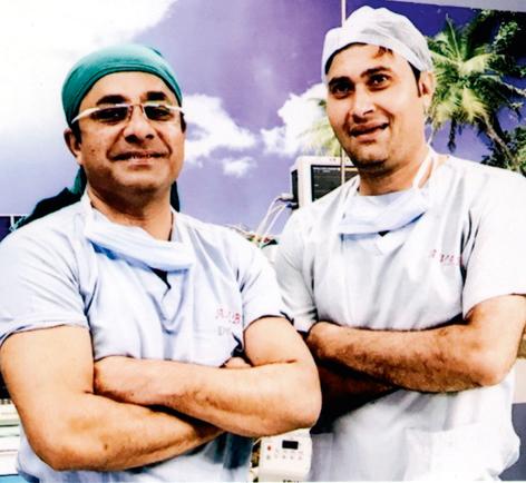 17 Joint Transplant Surgeries performed in two months | दोन महिन्यांत केल्या १७ सांधे प्रत्यारोपण शस्त्रक्रिया 17 Joint Transplant Surgeries performed in two months | दोन महिन्यांत केल्या १७ सांधे प्रत्यारोपण शस्त्रक्रिया