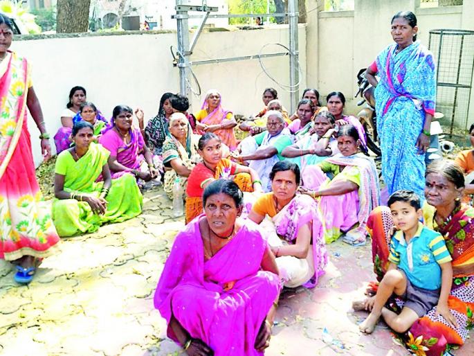 Rada in liquor shops and women's board | दारूविक्रेते व महिला मंडळात राडा Rada in liquor shops and women's board | दारूविक्रेते व महिला मंडळात राडा