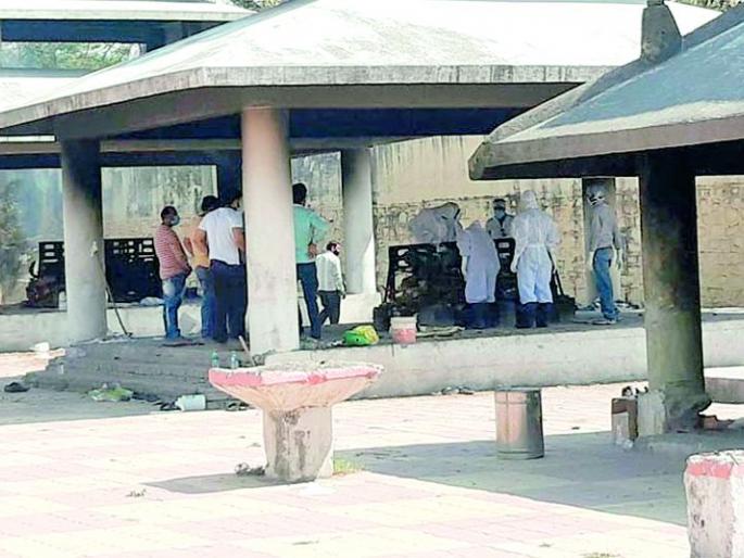 151 dead covid victims cremated in Wardha | 151 मृत कोविड बाधितांवर वर्धेत झालेत अंत्यसंस्कार 151 dead covid victims cremated in Wardha | 151 मृत कोविड बाधितांवर वर्धेत झालेत अंत्यसंस्कार